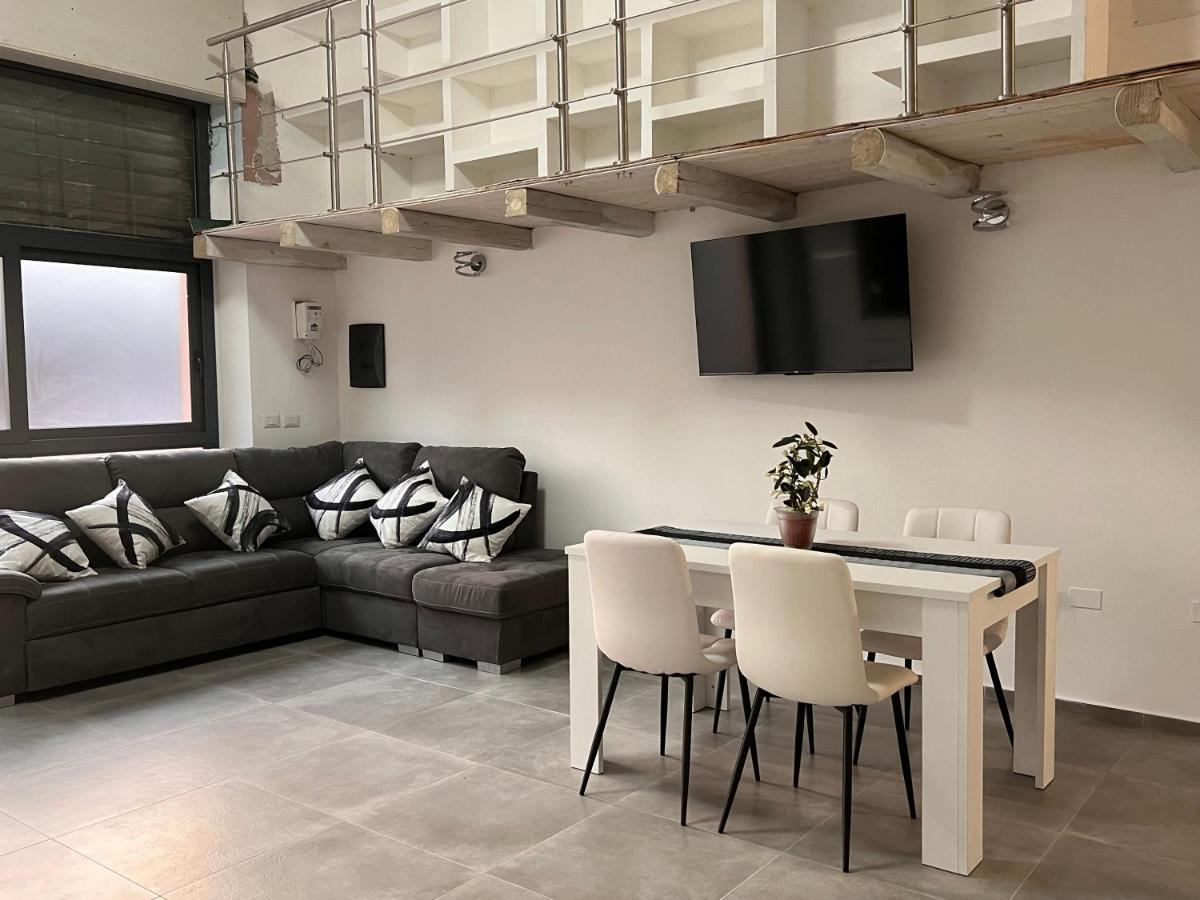 Апартаменти Urban Charme Loft Доргалі Екстер'єр фото