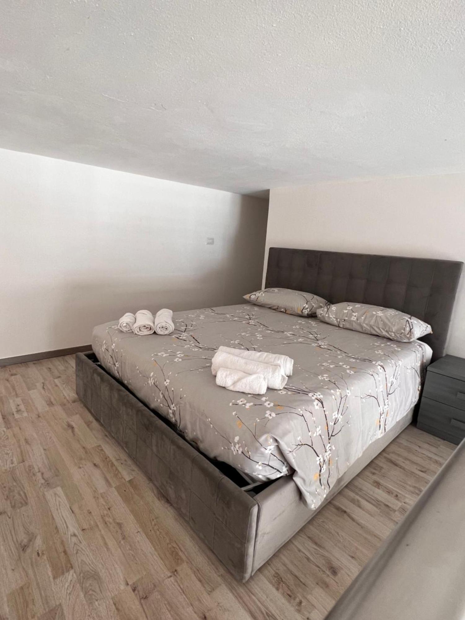 Апартаменти Urban Charme Loft Доргалі Екстер'єр фото